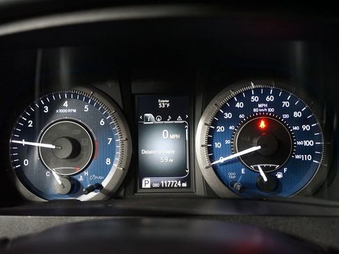 Used 2017 Toyota Sienna XLE image 15