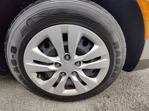Used 2022 Kia Soul LX FWD image 24