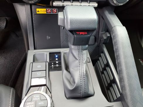 Used 2025 Toyota 4Runner TRD Off-Road Premium AWD/4WD image 26