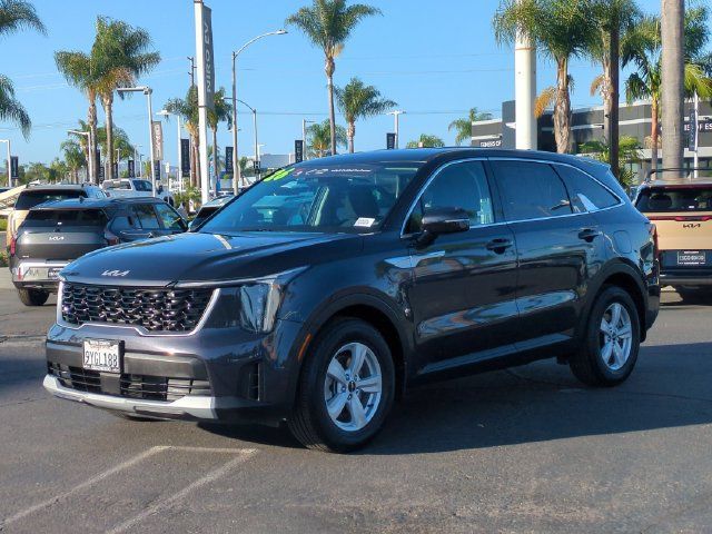 Used 2026 Kia Sorento LX FWD image 7