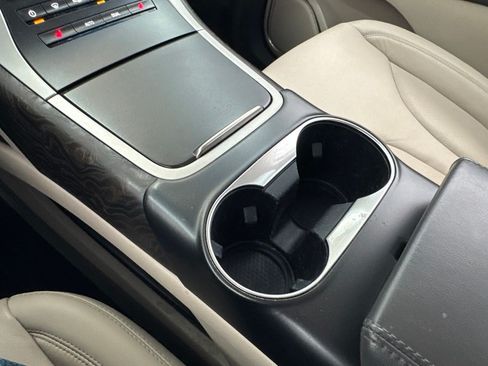 Used 2019 Lincoln Nautilus Select AWD/4WD image 30