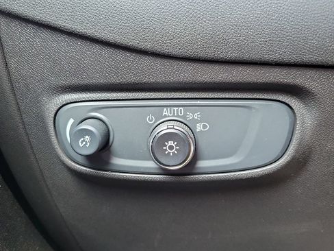 Used 2024 Chevrolet Equinox LT FWD image 24
