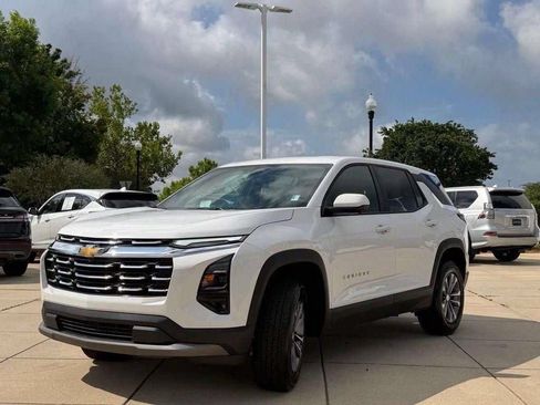 Used 2025 Chevrolet Equinox LT w/ Safety and Technology Package FWD image 25