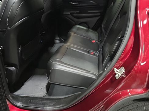 Used 2024 Jeep Grand Cherokee Altitude image 18