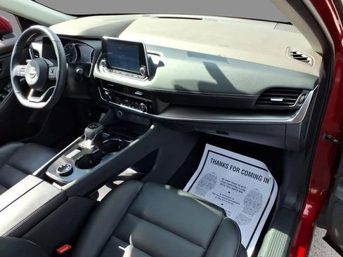 Used 2023 Nissan Rogue SV w/ SV Premium B Package image 12