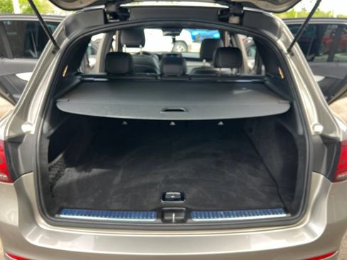 Used 2020 Mercedes-Benz GLC 43 AMG 4MATIC image 32