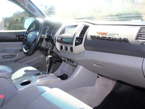 Used 2009 Toyota Tacoma 4x4 Double Cab image 17