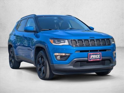 Used 2019 Jeep Compass Latitude AWD/4WD image 3