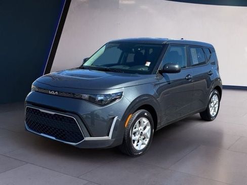 Certified 2025 Kia Soul LX w/ LX Technology Package FWD image 1