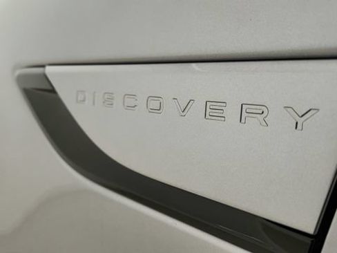 Used 2023 Land Rover Discovery S R-Dynamic AWD/4WD image 33
