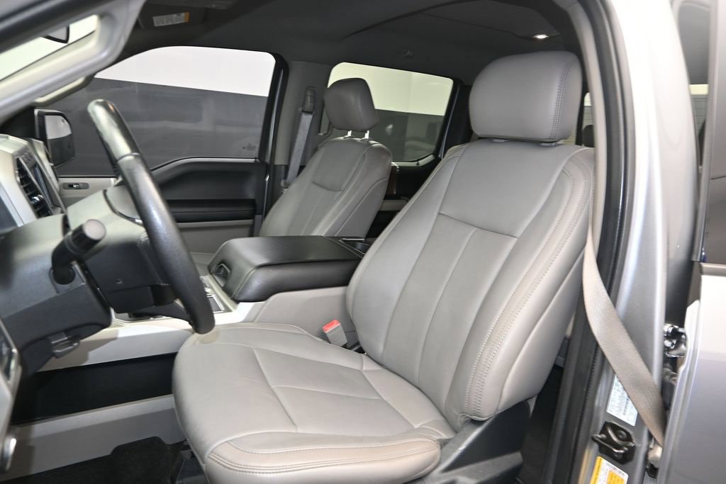 Used 2020 Ford F150 Lariat w/ Trailer Tow Package RWD image 19