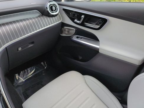New 2026 Mercedes-Benz GLC 300 image 17