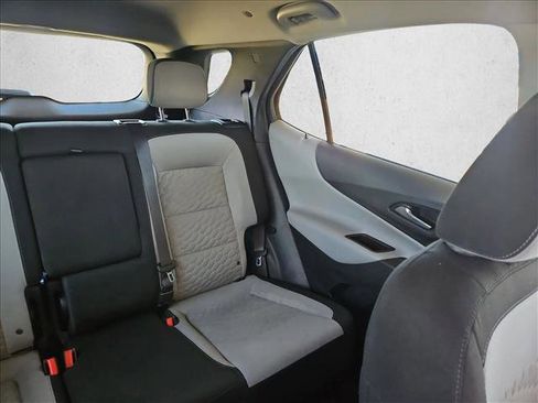 Used 2020 Chevrolet Equinox LS FWD image 7