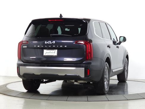 Used 2025 Kia Telluride LX FWD image 10