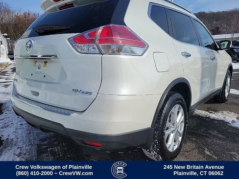 Used 2016 Nissan Rogue SV w/ SV Premium Package image 32