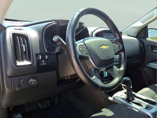 Used 2020 Chevrolet Colorado LT w/ Safety Package RWD image 13