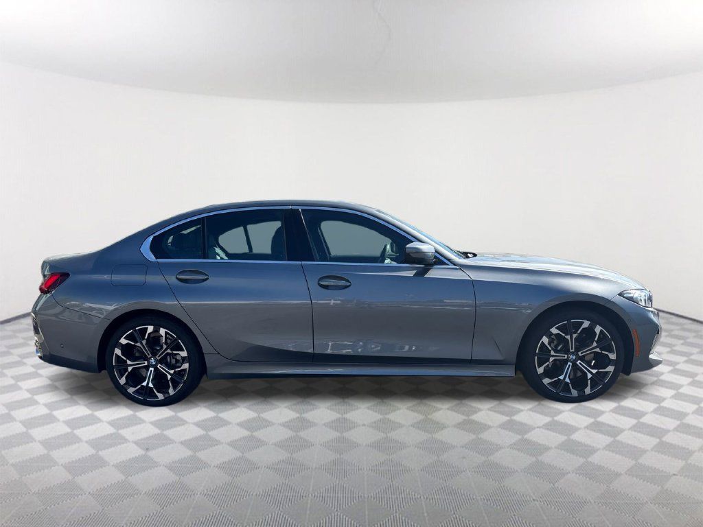 Used 2026 BMW 330i Sedan w/ Premium Package RWD image 3