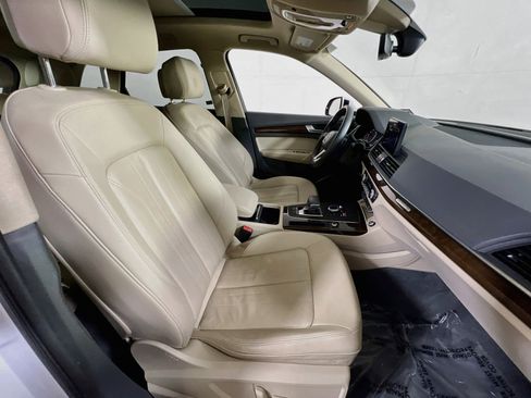 Used 2019 Audi Q5 2.0T Premium w/ Convenience Package AWD/4WD image 28