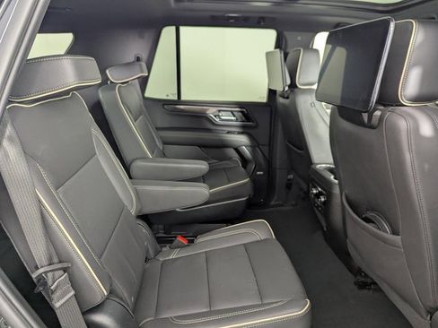 Used 2025 GMC Yukon Elevation image 20