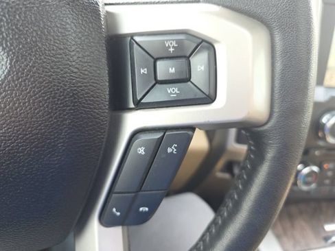 Used 2018 Ford F250 Lariat w/ Lariat Ultimate Package AWD/4WD image 16