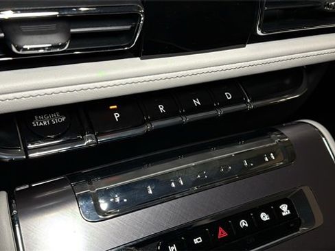 New 2026 Lincoln Aviator AWD image 27