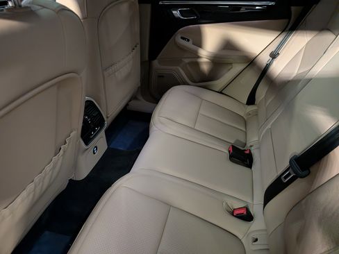 New 2026 Porsche Macan image 22