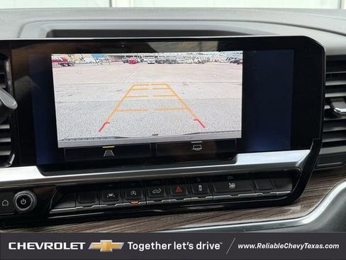 Used 2023 Chevrolet Silverado 1500 LT AWD/4WD image 25