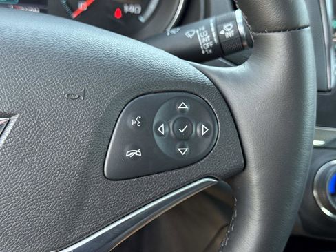 Used 2017 Chevrolet Impala LT w/ Leather Package image 12