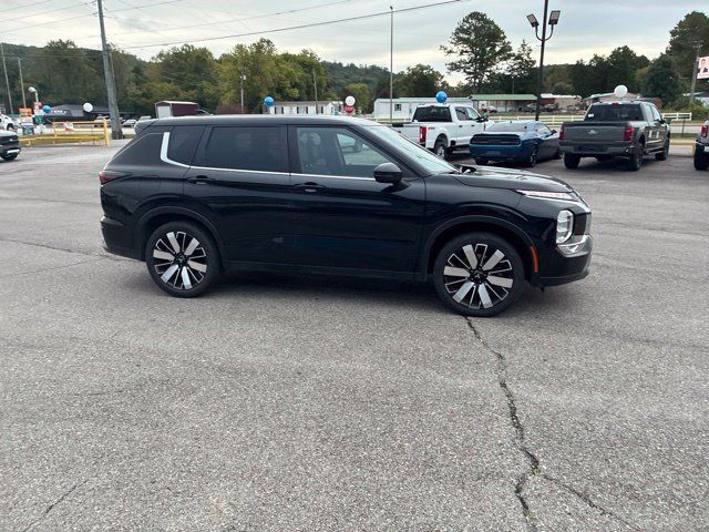 Used 2025 Mitsubishi Outlander SE FWD image 41
