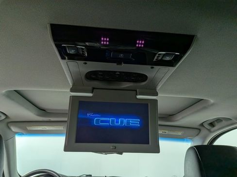 Used 2017 Cadillac Escalade Premium Luxury image 30