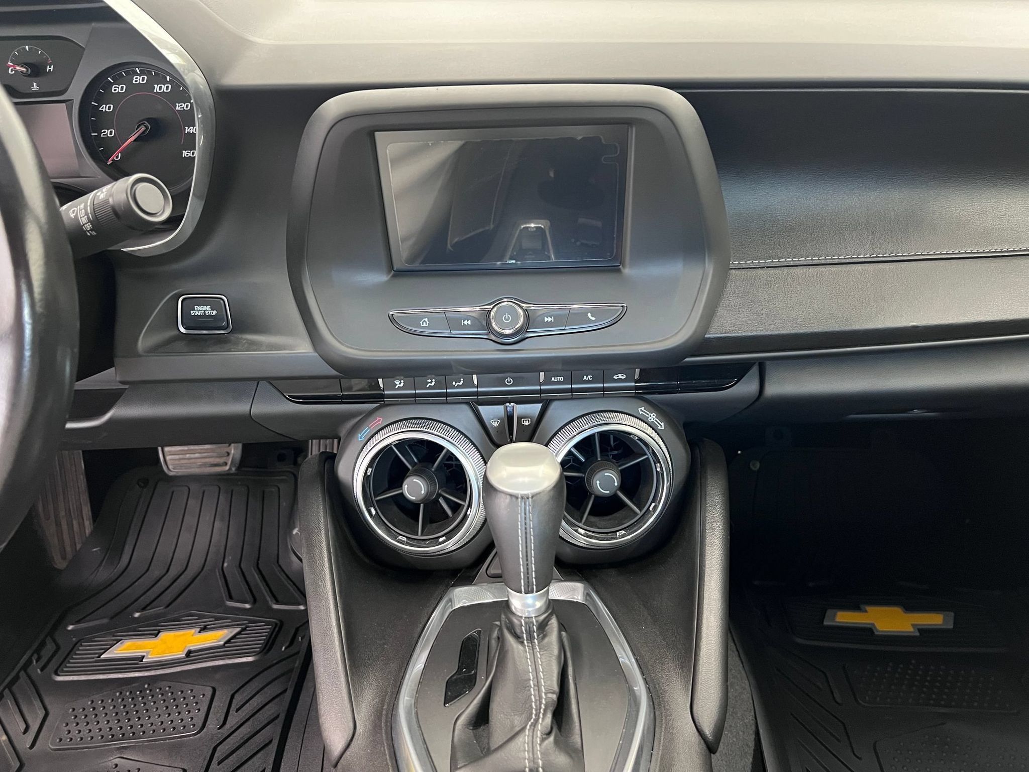 Used 2017 Chevrolet Camaro LT RWD image 14