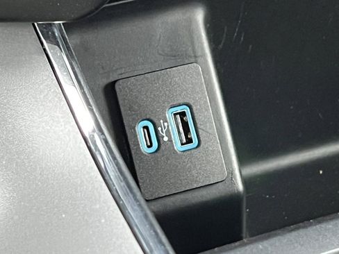 Certified 2024 Ford F150 XLT w/ Mobile Office Package image 32