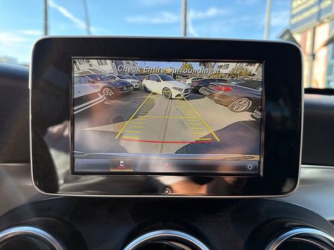 Used 2019 Mercedes-Benz GLC 300 w/ Premium Package image 29