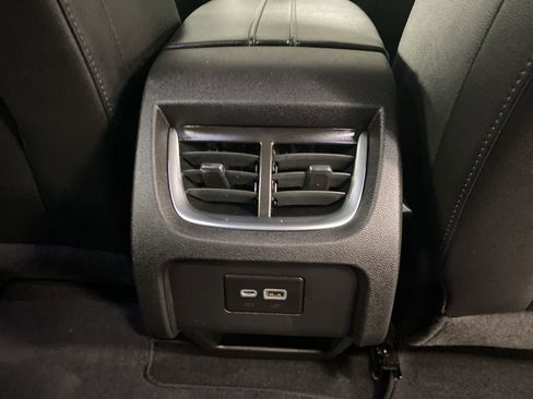 Used 2021 Chevrolet Blazer LT image 12