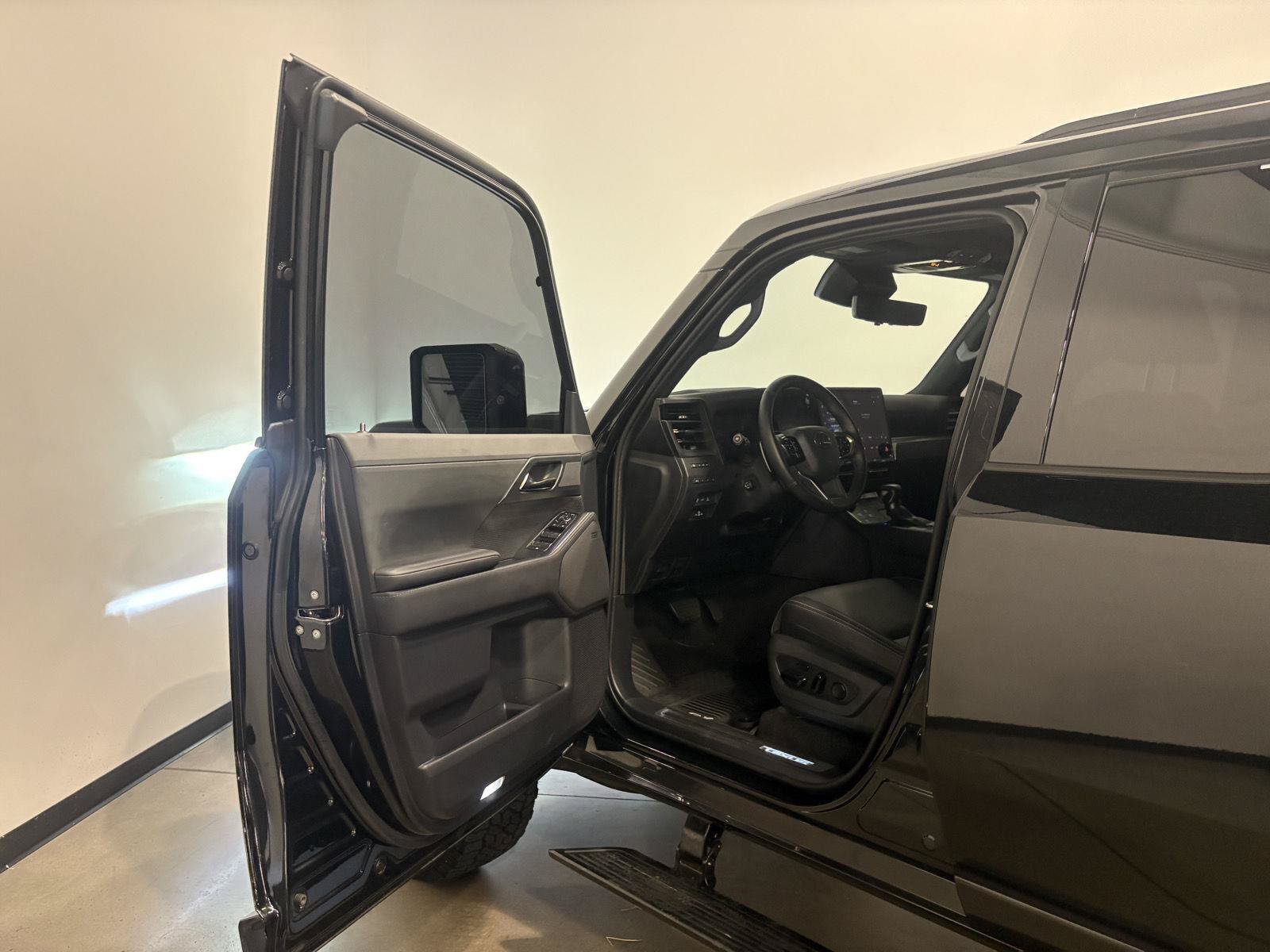 Used 2026 Lexus GX 550 w/ Accessory Package (2T) AWD/4WD image 10