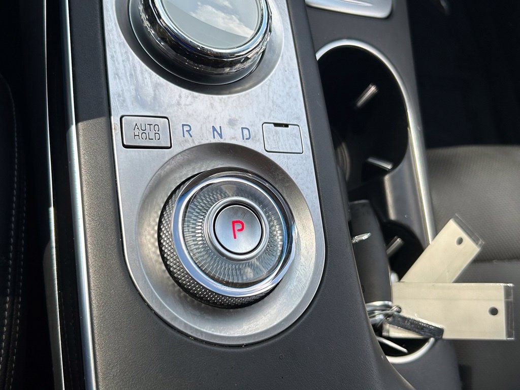 Used 2022 Genesis GV70 2.5T AWD/4WD image 21