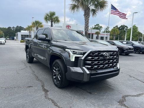 Used 2023 Toyota Tundra Platinum AWD/4WD image 2