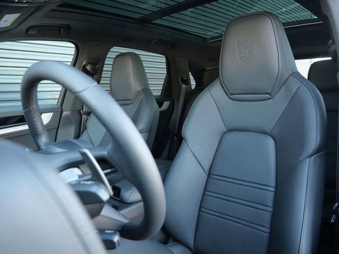 New 2026 Porsche Cayenne E-Hybrid image 5