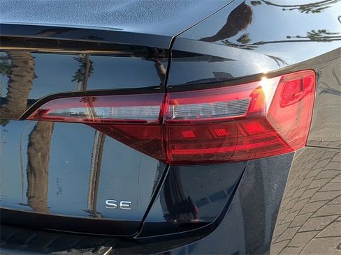 Certified 2023 Volkswagen Jetta SE w/ Panoramic Sunroof Package image 8