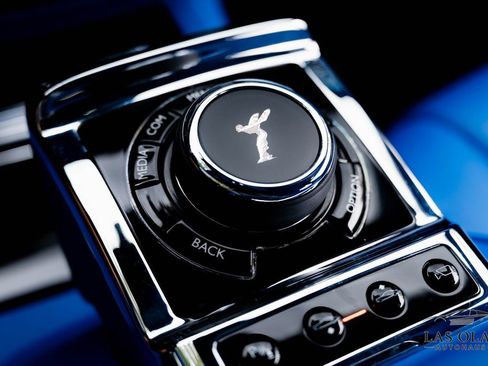 Used 2024 Rolls-Royce Phantom Sedan RWD image 45