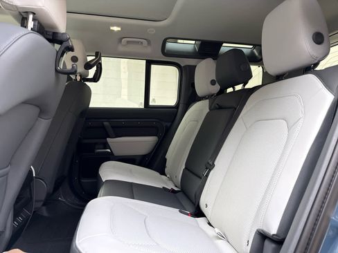 Used 2026 Land Rover Defender 110 S image 13