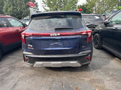 Used 2024 Kia Seltos EX AWD/4WD image 5