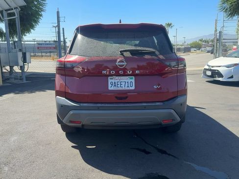 Used 2022 Nissan Rogue SV FWD image 7