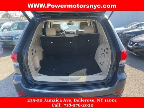 Used 2021 Jeep Grand Cherokee Limited w/ Luxury Group II image 30