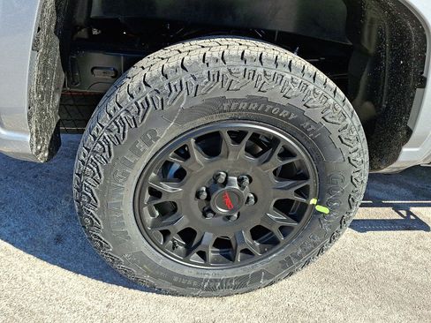 New 2026 Toyota Tacoma SR5 image 5