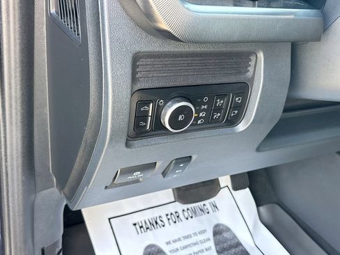 Used 2025 Ford F250 Platinum AWD/4WD image 30