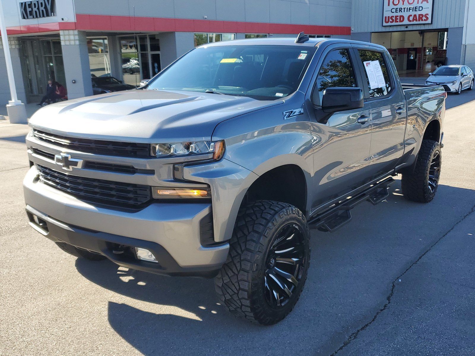Used 2021 Chevrolet Silverado 1500 RST w/ Z71 Off-Road Package AWD/4WD image 2