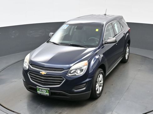 Used 2017 Chevrolet Equinox LS FWD image 30