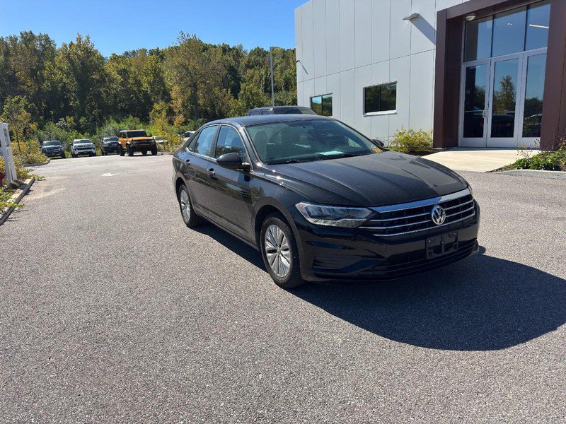 Used 2019 Volkswagen Jetta S w/ Driver Assistance Package FWD image 2