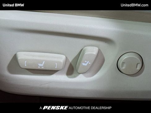 Used 2017 Lexus GX 460 image 4